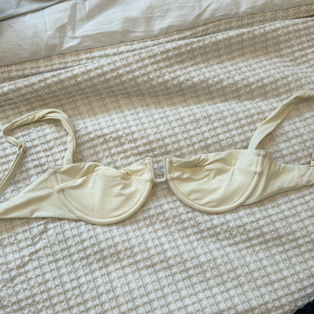 Monday Swimwear Cala Roja Top- ivory size small